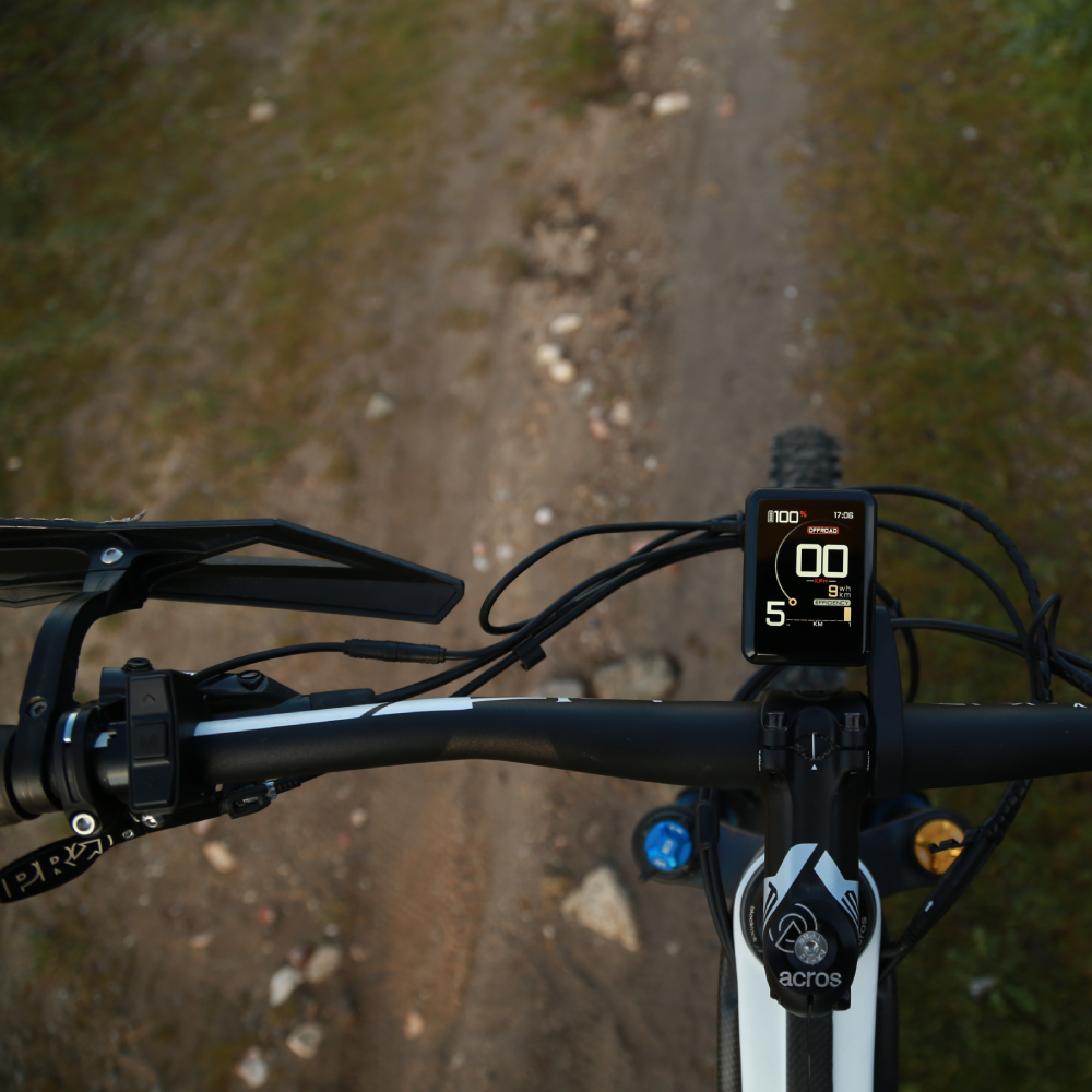 EggRider Bluetooth smart e-bike display with Android and iOS